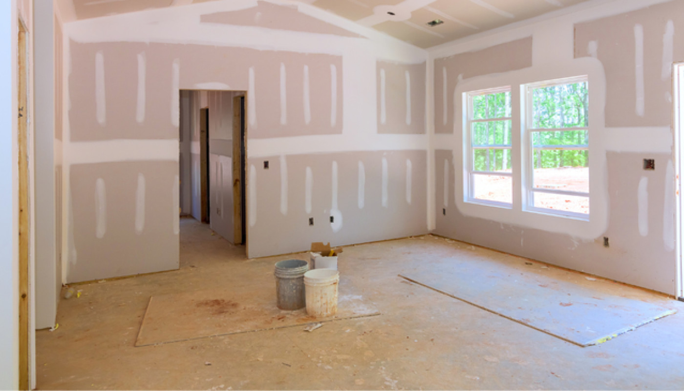 Quelle entreprise normande accompagne les professionnels dans la rénovation de leurs sols ?